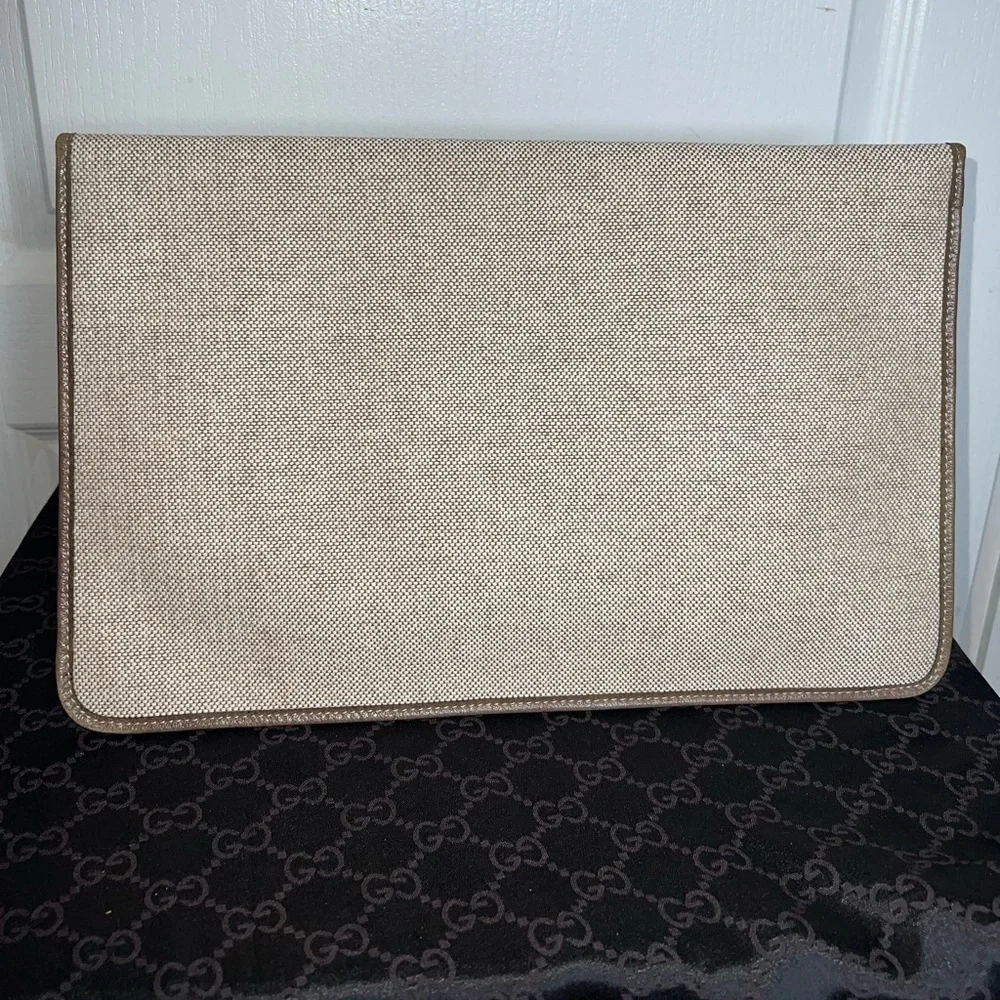 Vintage Gucci Clutch - Picture 2 of 10